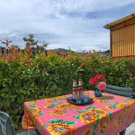 The House In Red: Per Un Soggiorno Pieno Di Vitalita:mare,sole,passeggiate * Империя